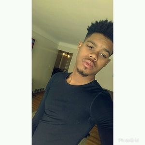 Meet your Posher, Derrick